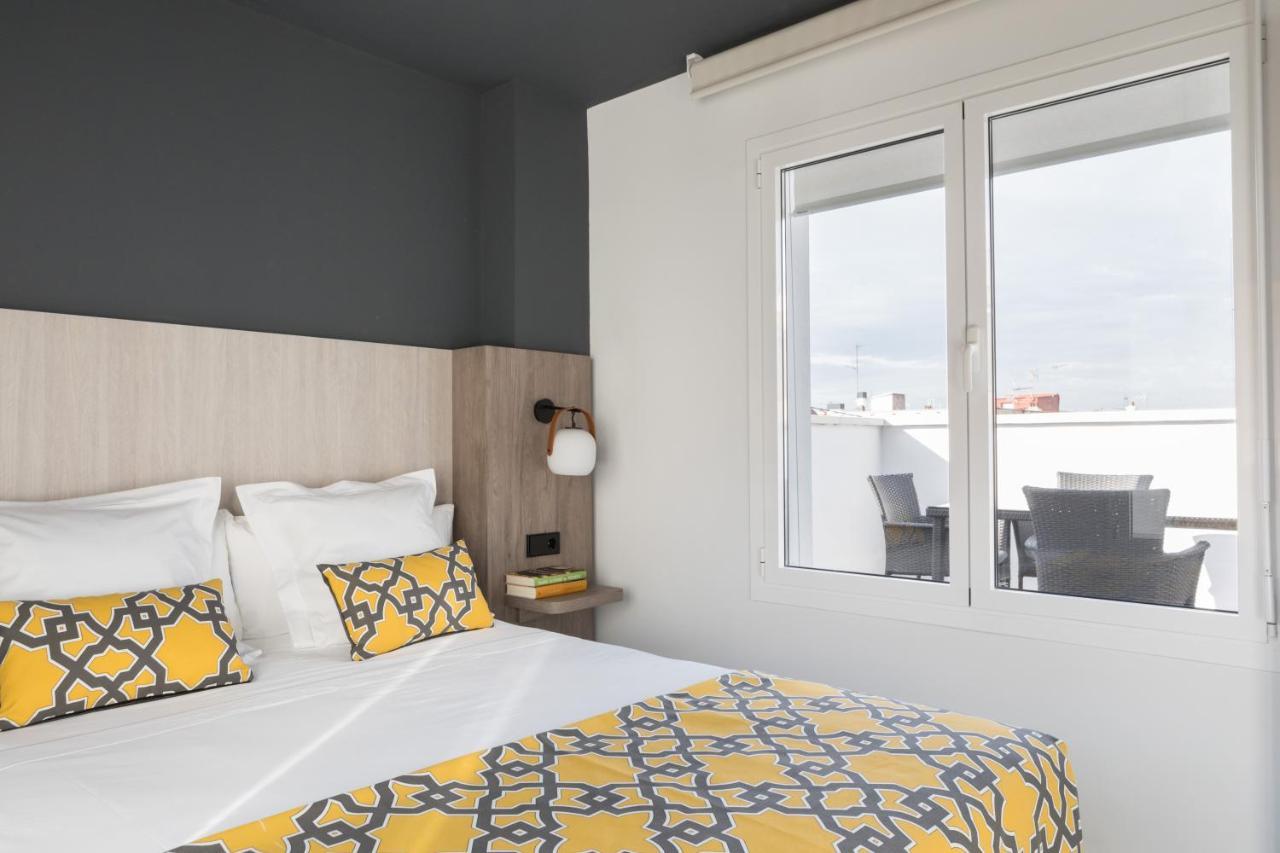 Apartamentos Las Torres Madrid Exterior photo